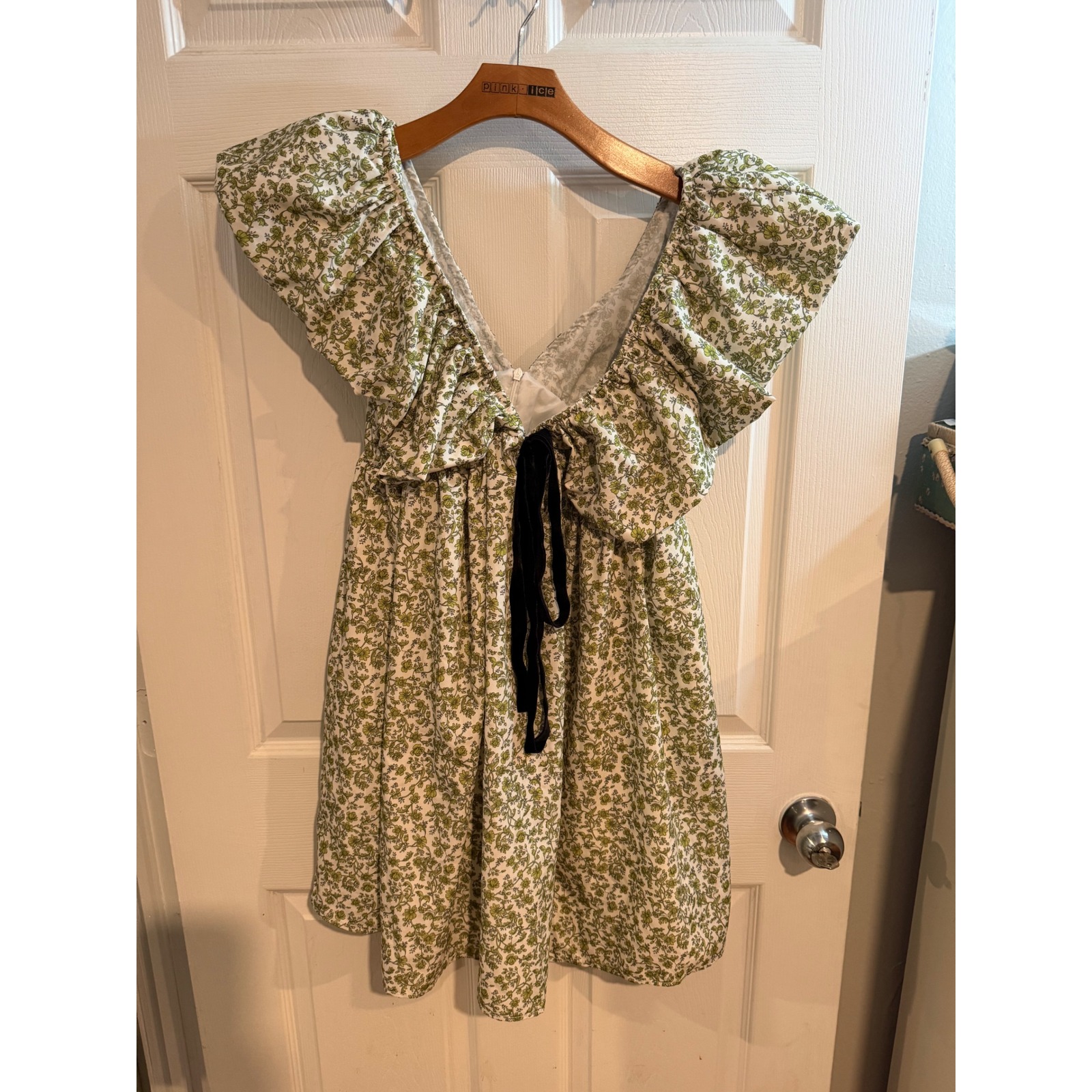 Green Floral Ruffle Sleeve Babydoll Mini Dress With Velvet Bow Accent Size M